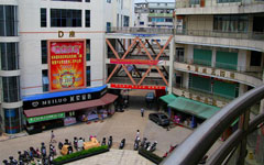 Guilin’s Wa Yao Market: The Place for Art Bargains