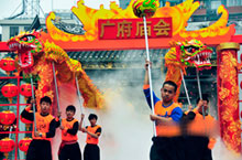 Guangfu Temple Fair Open Until February 12th 