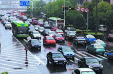 Running a Yellow Light in Wuhan is Considered a Traffic Violation
