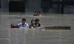 South China on High Alert Following Days of Torrential Rainfall