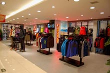 BLACK YAK Opens First Store in Lhasa 