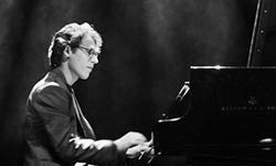 Luxembourg Pianist Michel Reis Performs on May 26
