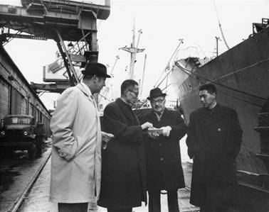 Liverpool the author's grandfather on the docks with chinese