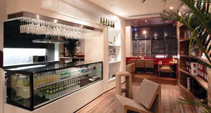 Coffee, Wine and DVDs: International Flavour on Dagu Lu