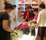 The Land of the Cheap: Why the US is Shopping Paradise for Chinese 