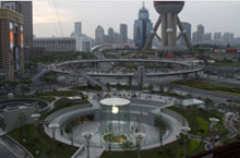 Shanghai Watchdog: Apple, Foreign Criminals and Getting Down with Ludacris