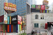 Shenzhen’s Fashion Time: Underground Shopping Street for All Your Needs