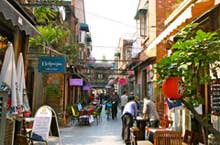 Tianzifang: Shanghai’s Arts and Crafts Mecca 