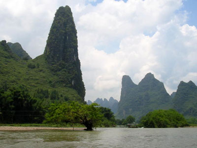 Li river cruise yangshuo