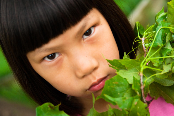 foreigners in China stared at