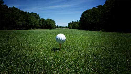 Chinese Schools Make Golf Compulsory to Improve Manners