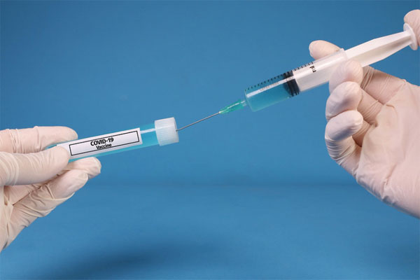 foreigners with Chinese vaccine