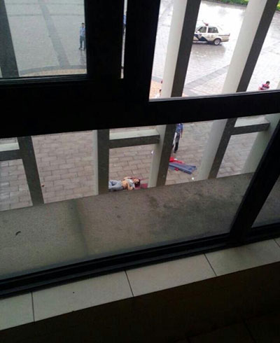 Zhongnan University Graduate Student Commits Suicide After Failing Thesis 