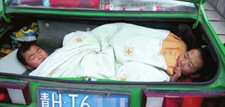 8 Strange & Sad Stories of Spring Festival Travel