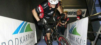 Polish Cyclist “Hops” Up Shanghai Building on Bike; Smashes World Record