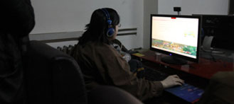 Internet Café Recluse Rejects the Outside World for 6 Years After Graduation