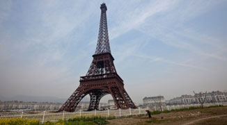French Media Drawn to Hangzhou’s Fake Paris Town