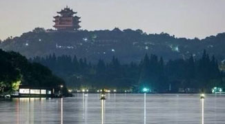 1 RMB Notes in Crisis After Hangzhou Boatman Topples Ancient Pagoda