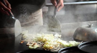 Netizens Ridicule Beijing Official Who Suggested Cooking Raises PM2.5 