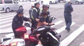 Naked Ladies are Becoming a Frequent Sight in Shanghai 