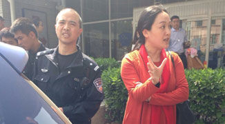 Woman Knocks Over Old Man, Refuses to Apologize Because of ‘Special Status’ 