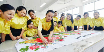 University Opens Course on Being Virtuous and Elegant for Women
