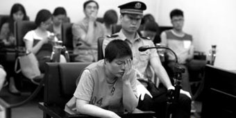 Woman Pretends to be Avalokitesvara, Scams Believer Out of 3.8 million RMB