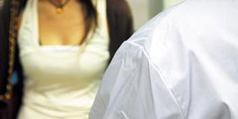 Shaanxi High School Girls Unhappy at School’s Fat Measuring Requirement