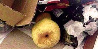 Woman Sends Apple iPhone in Post, iPhone Replaced by Pear and Tangerine