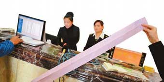 14-Year-Old Spends Over 15,000 RMB at Sauna to Spite Father