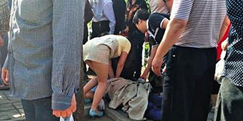 Bus Driver Has Fatal Heart Attack, Hits the Break Moments Before Death to Avoid Accident