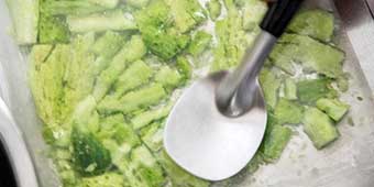 Cool Cucumbers: Pai Huanggua Now Trendy in NYC