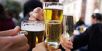 Man Drinks Himself to Death with Friends, Friends Forced to Compensate His Family 