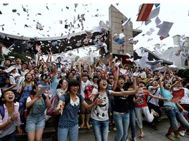 A Look at China’s Top Scorers on the Infamous College Entrance Exams
