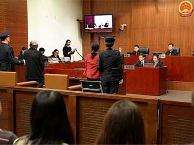 British-Chinese Couple Try to Avoid Paying Compensation after Car Accident