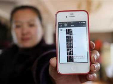 Chinese Users: WeChat Moments Has Too Much Spam