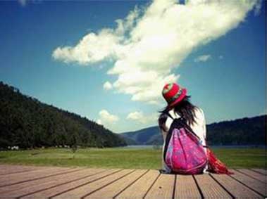 Young Chinese Forgo Traditional Workplace for Bigger Dreams