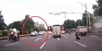 Man Causes 19K Worth of Damage after Post-Fender Bender Episode 