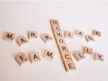University Student and English Teacher Ordered to Divorce by Shanghai Court after Flash Marriage