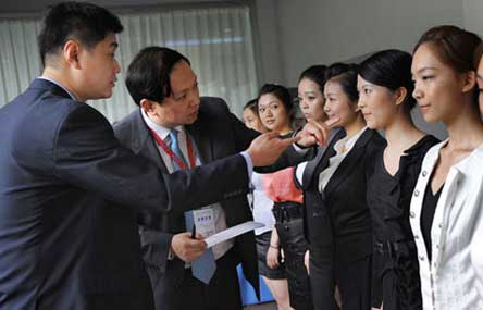 Same Name, Different Game: 5 Ugly Facets of the Chinese Workplace