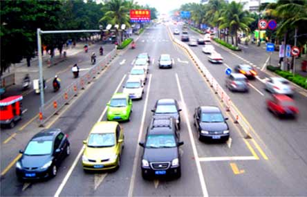 A Car Driver’s Guide to China’s Chaotic Roads