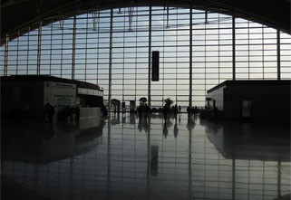 Flights Cancelled at Shanghai’s Pudong Airport After COVID Outbreak